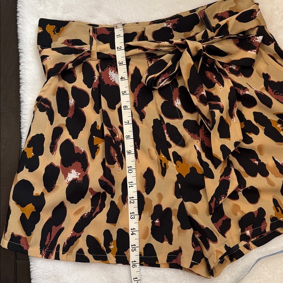 NWOT Jealous Tomato Multicolor Patterned Shorts Size M - Picture 6 of 9